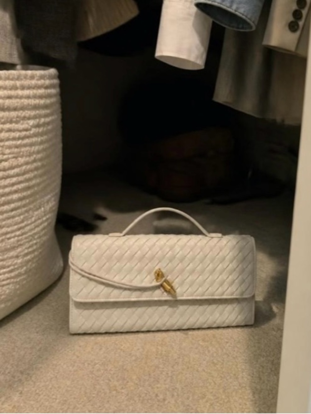 Bottega Veneta Woven’s Leather Top-Handle Hand Woven Clutch (Refurbished)